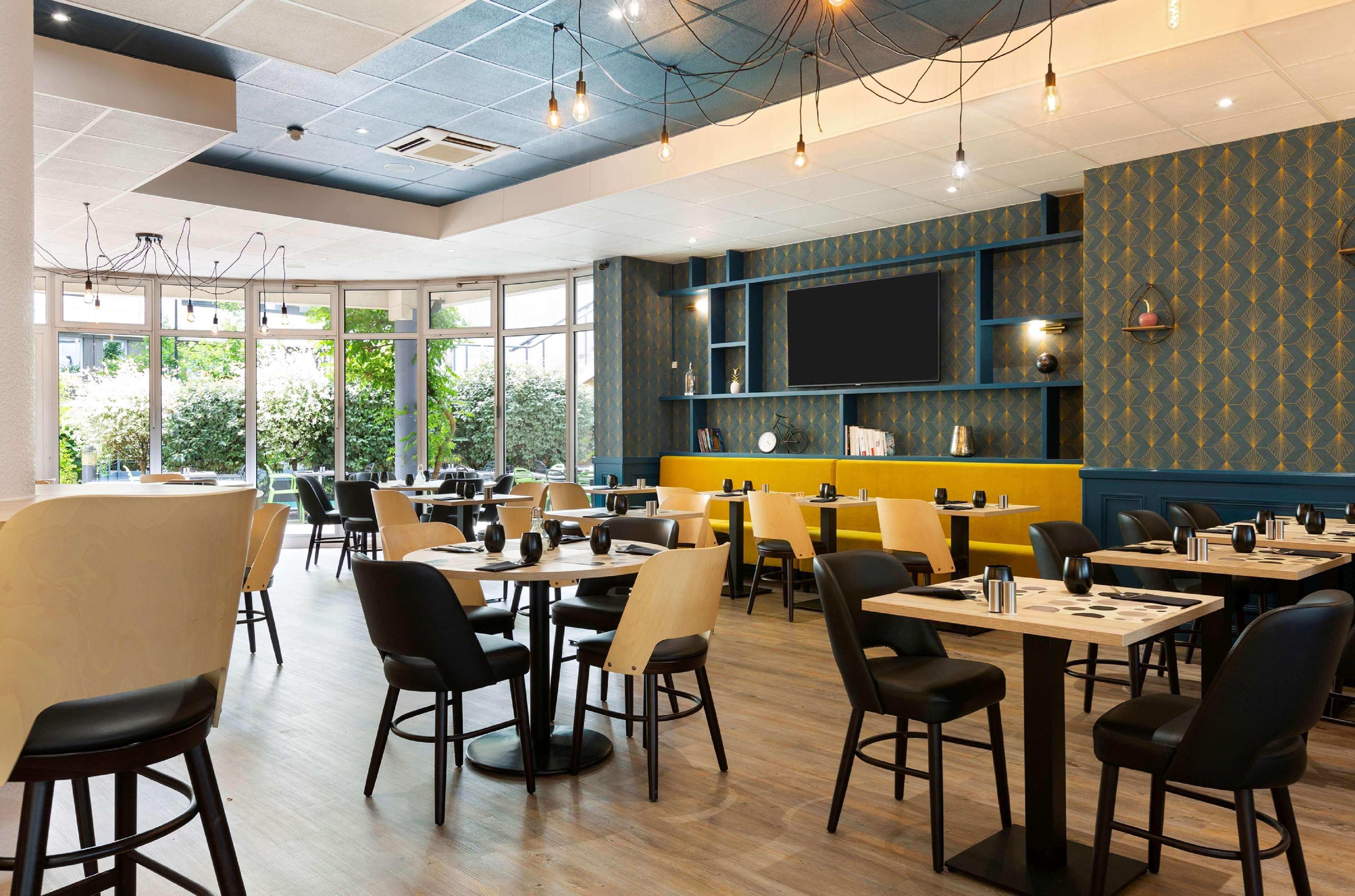 Hotel Kyriad Tours St Pierre Des Corps Gare Saint-Pierre-des-Corps Bagian luar foto