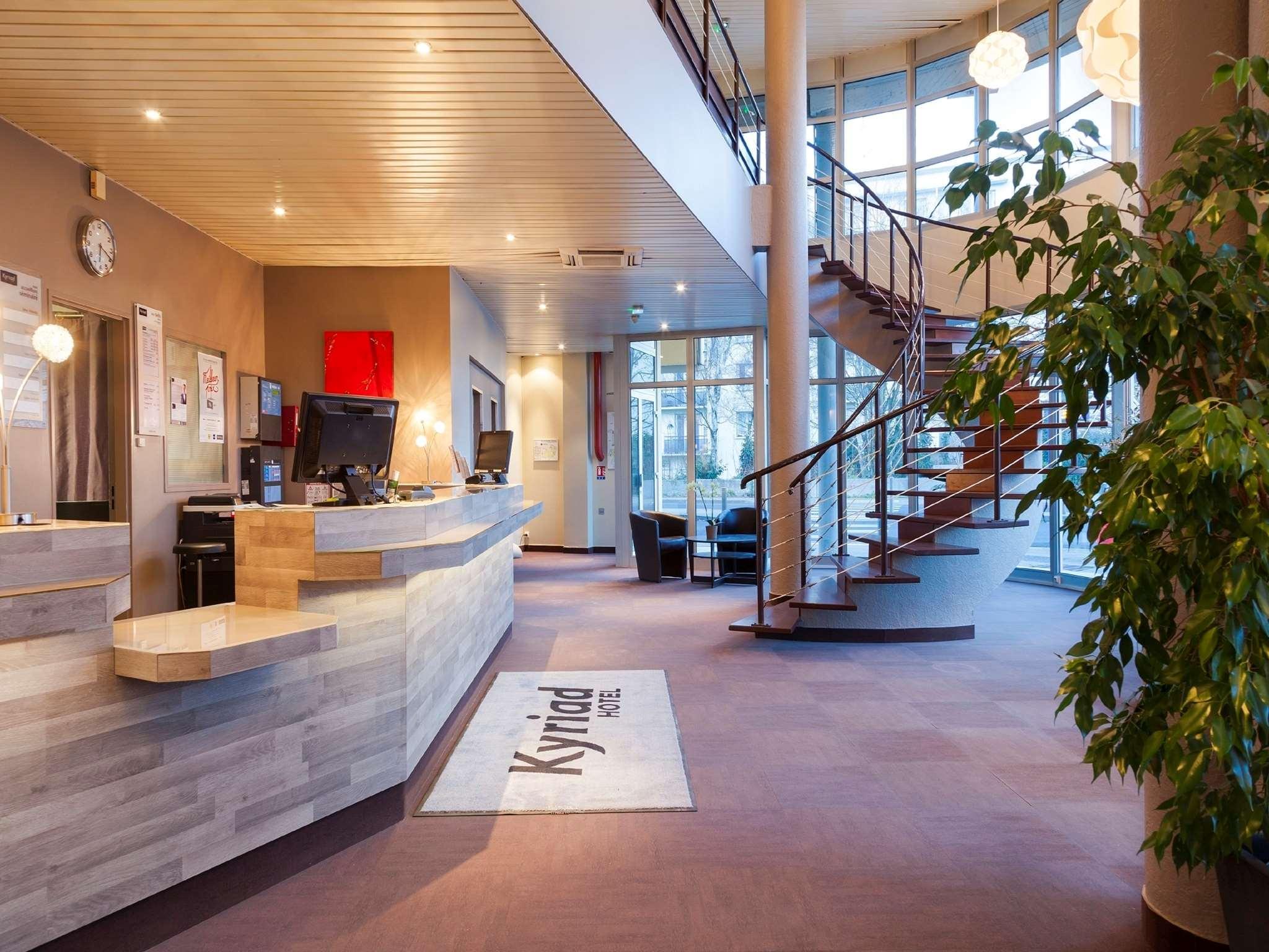 Hotel Kyriad Tours St Pierre Des Corps Gare Saint-Pierre-des-Corps Bagian luar foto