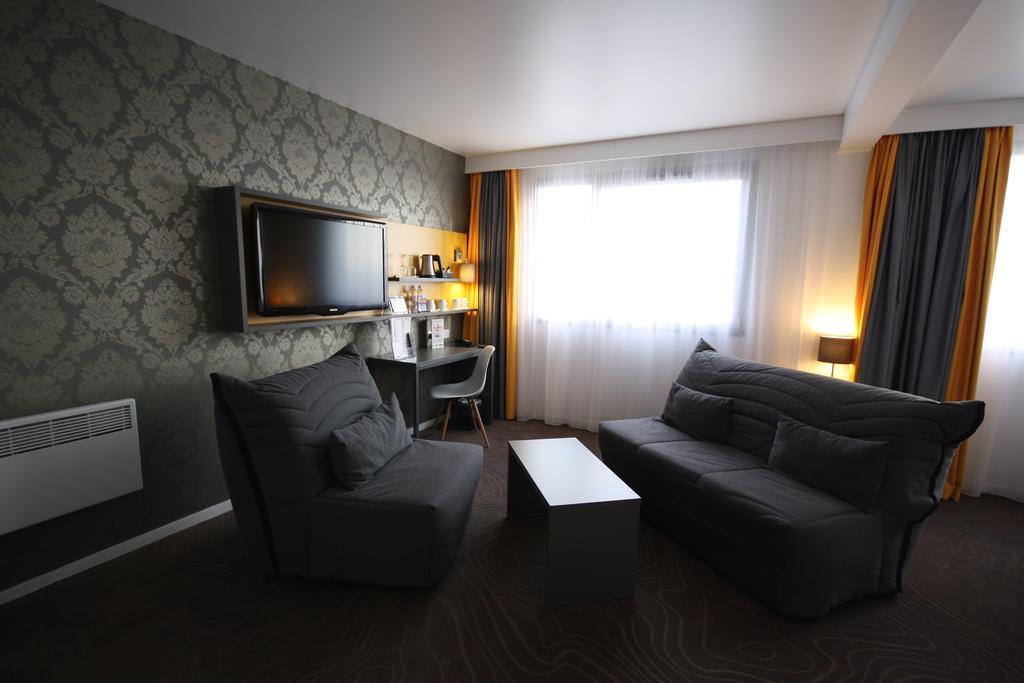 Hotel Kyriad Tours St Pierre Des Corps Gare Saint-Pierre-des-Corps Bagian luar foto